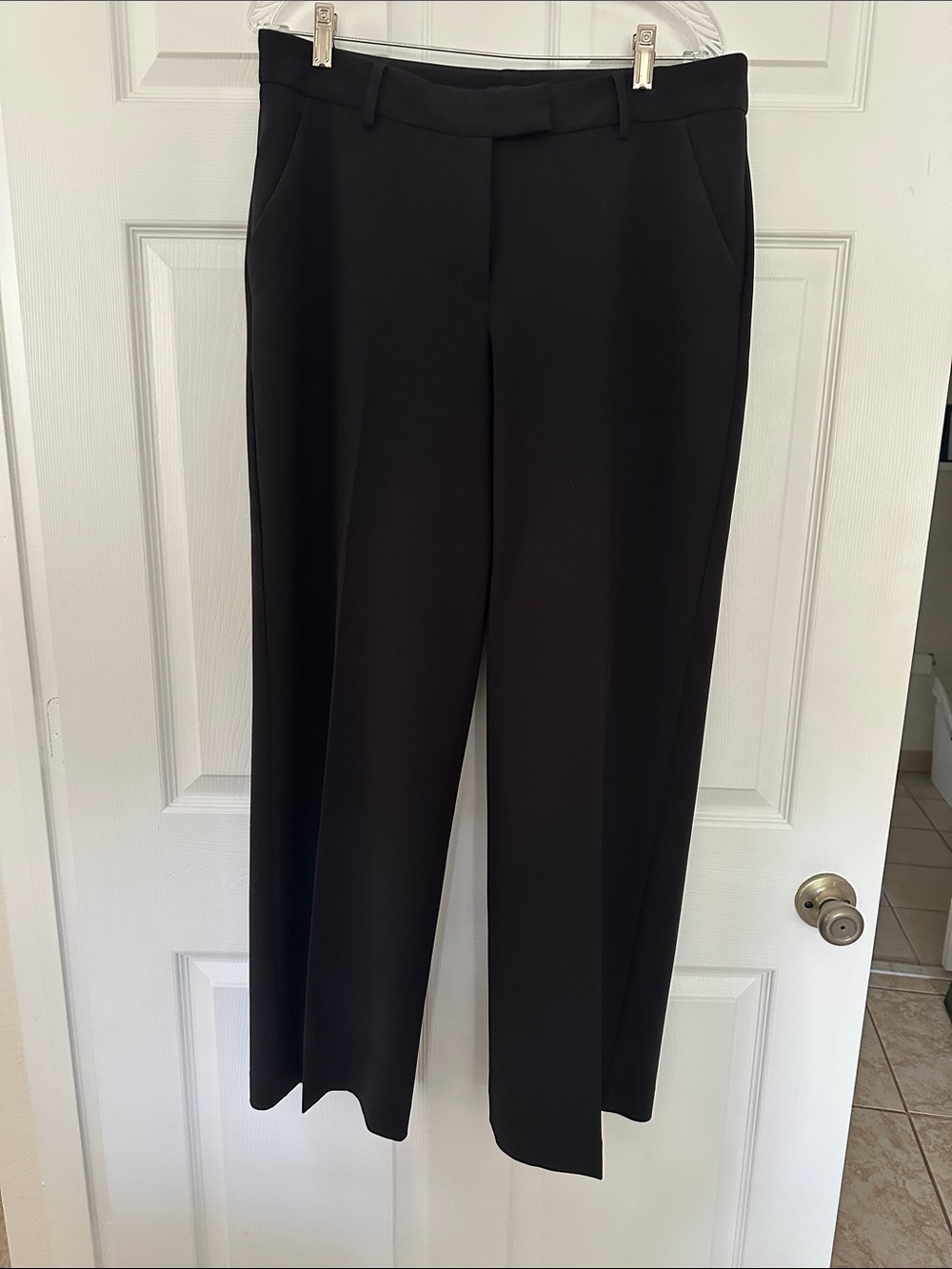 Express Editor Relaxed Trouser Mid Rise.  Black Women's Dress Pants